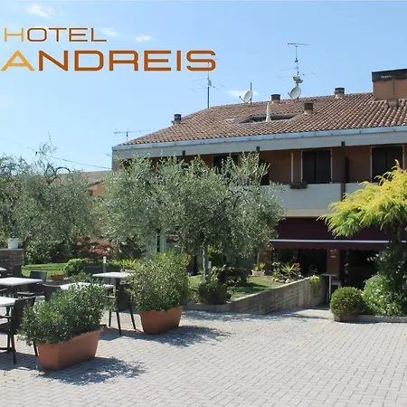 Отель Andreis 2*