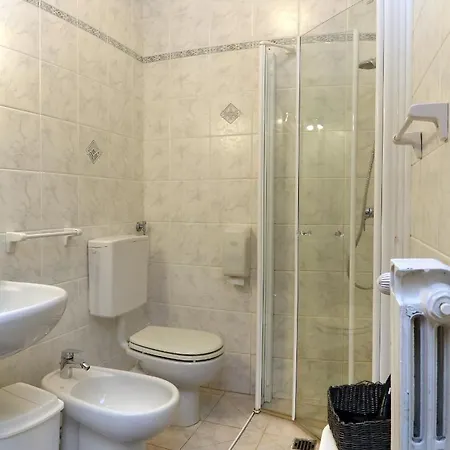 Отель Andreis Кавайон-Веронезе