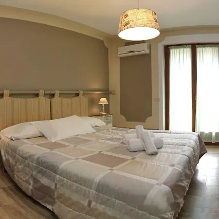 Отель Andreis 2*