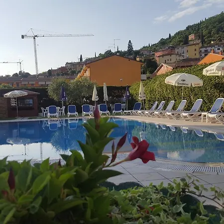 Andreis Отель Кавайон-Веронезе